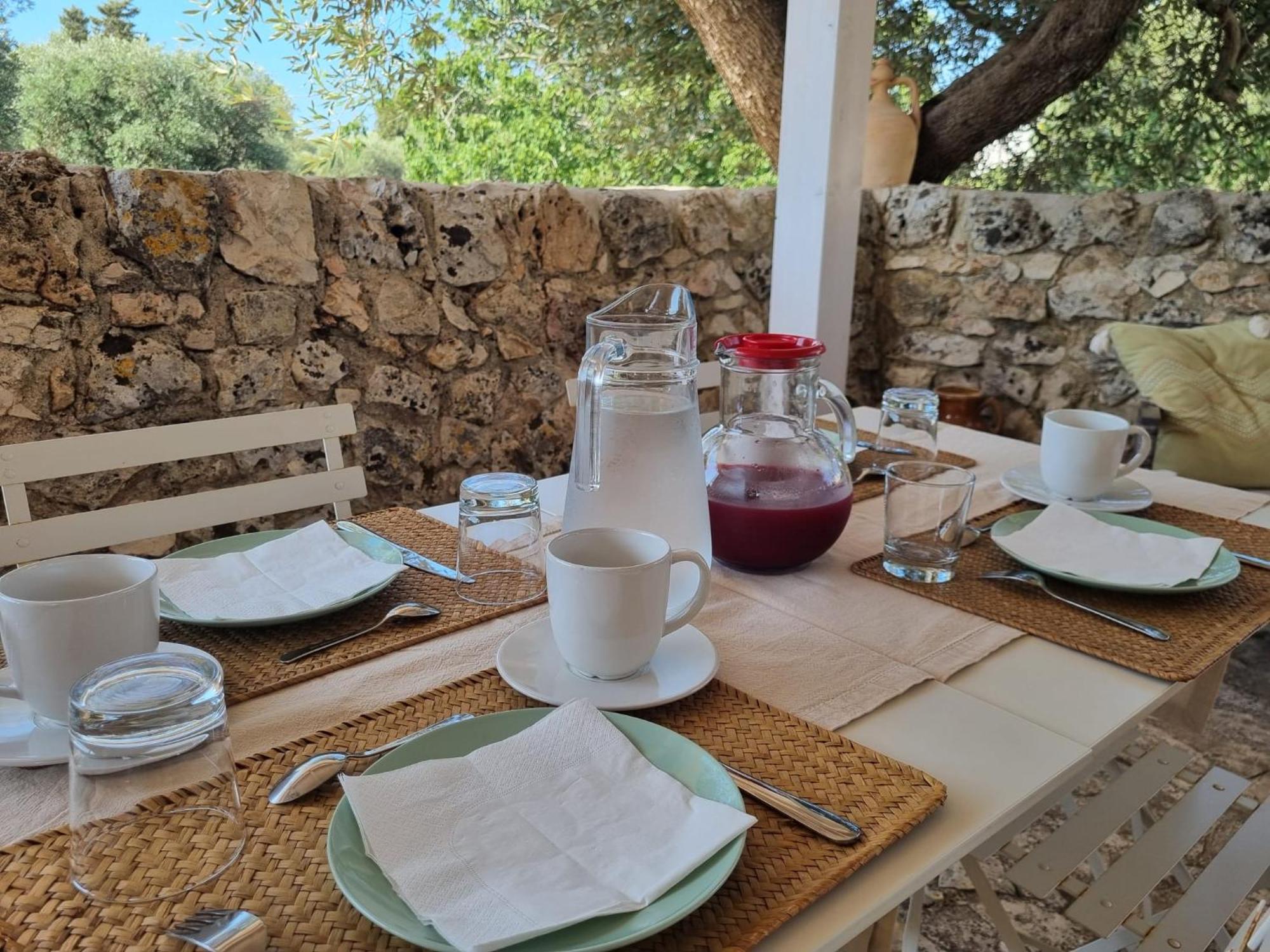 Trulli Di Spinaruta Bed & Breakfast Grottaglie Exterior photo