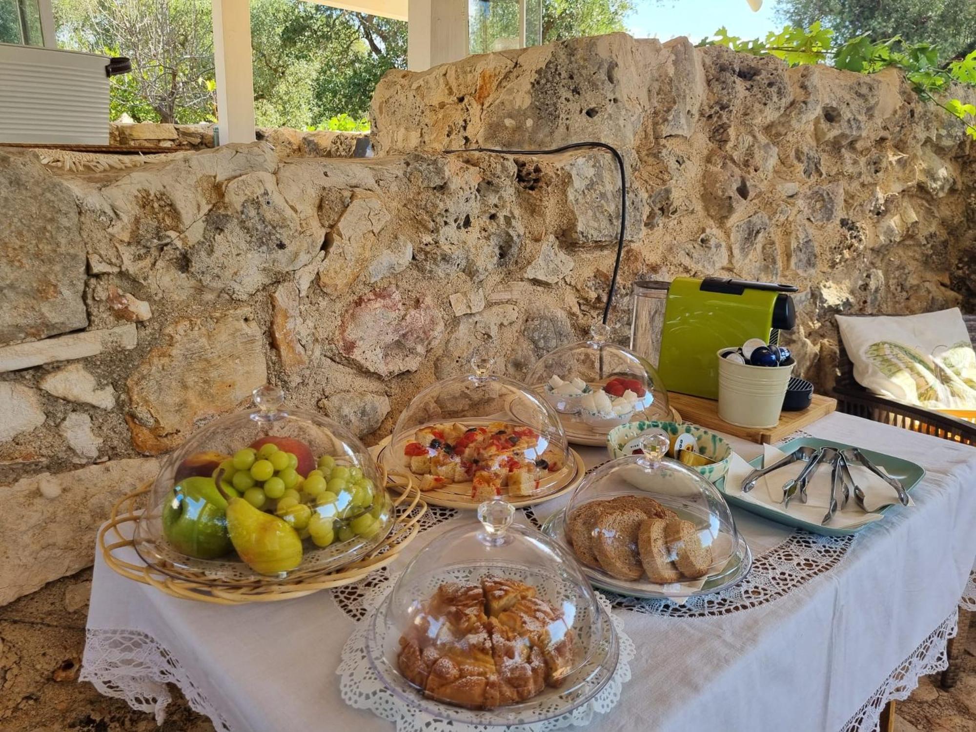 Trulli Di Spinaruta Bed & Breakfast Grottaglie Exterior photo